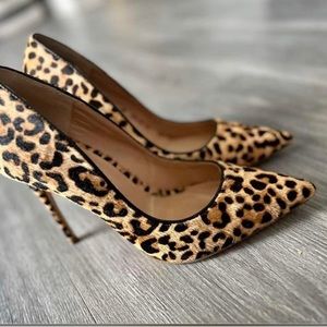 Sexy, Leopard Print heels in GREAT condition. Worn once!